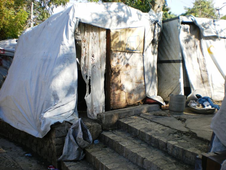 Tentes sur la place Boyer de Pétion-Ville